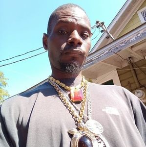 Meet your Posher, Larry